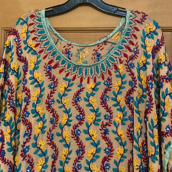 Embroidered Kaftan - Picture 2 of 6